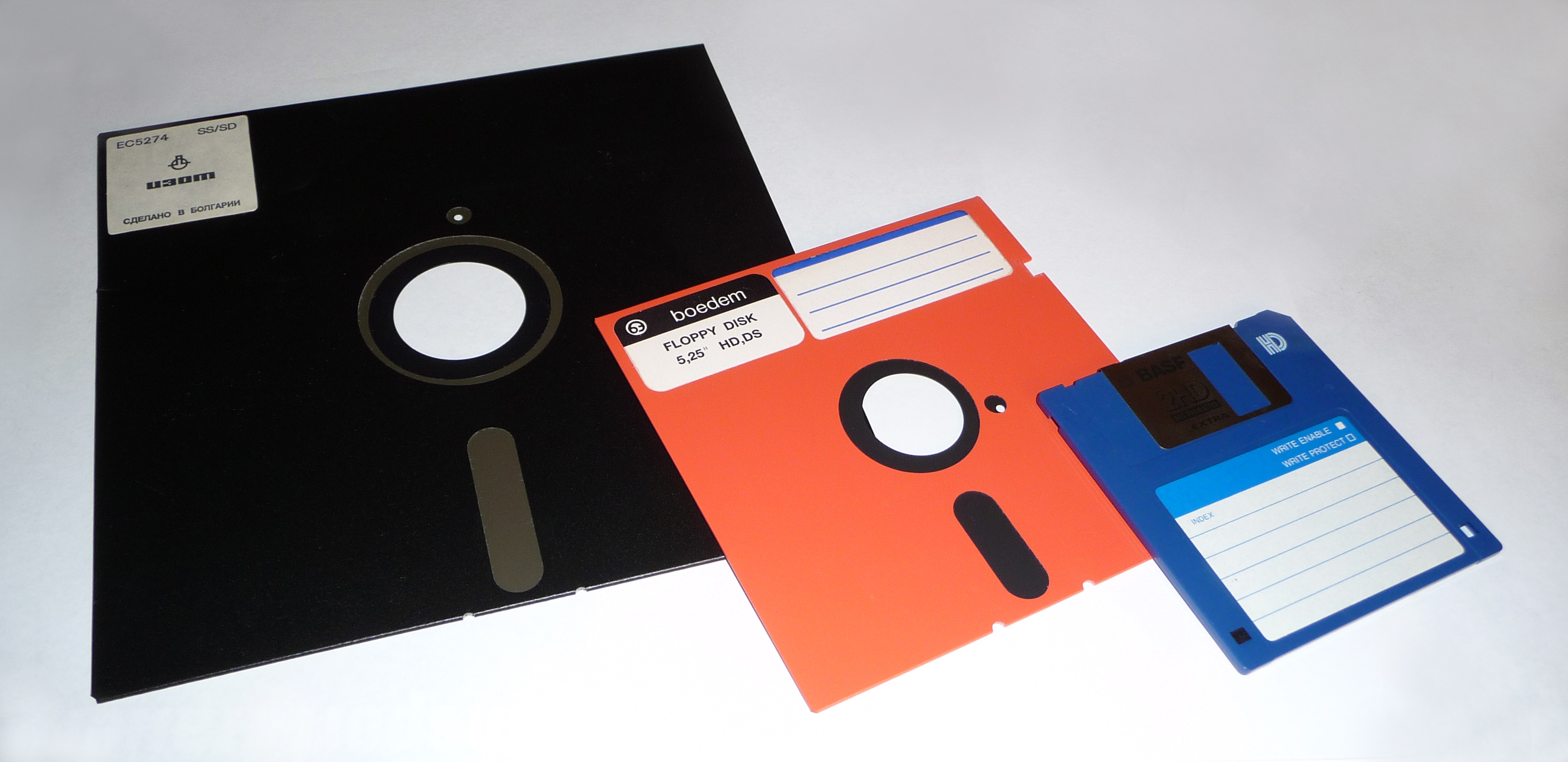 Floppy disk - Wikipedia
